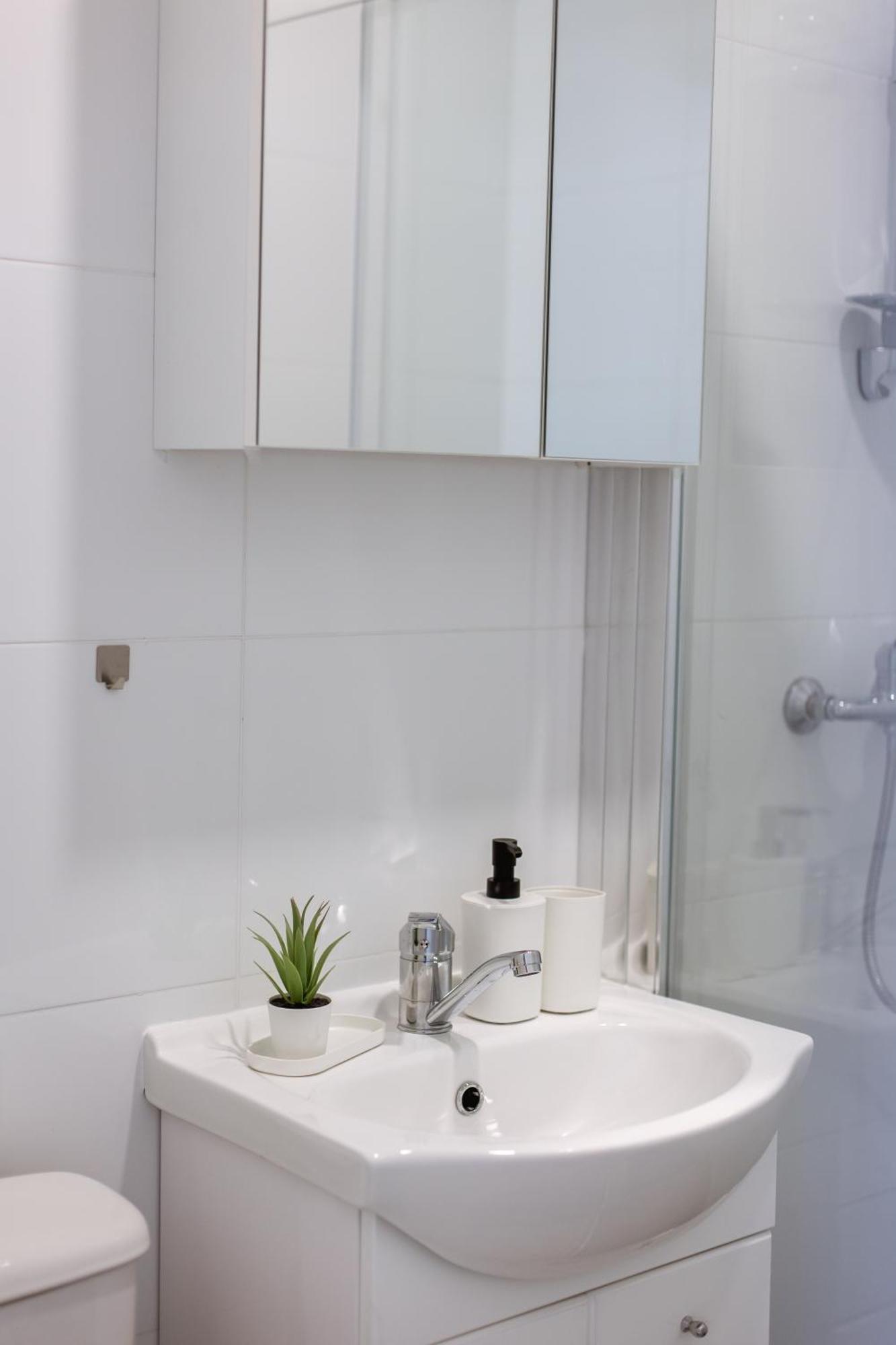 Cozy Studio Apartment In Osijek - Self Check In מראה חיצוני תמונה