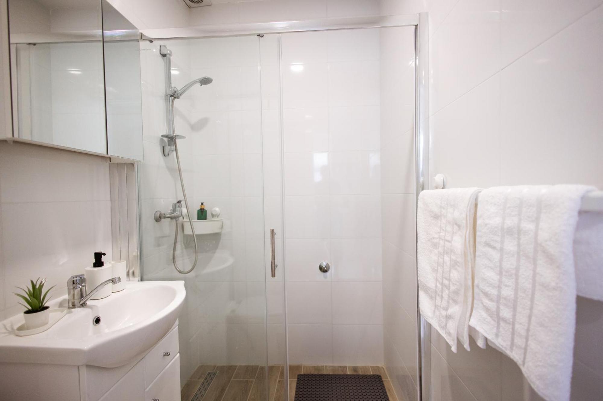 Cozy Studio Apartment In Osijek - Self Check In מראה חיצוני תמונה