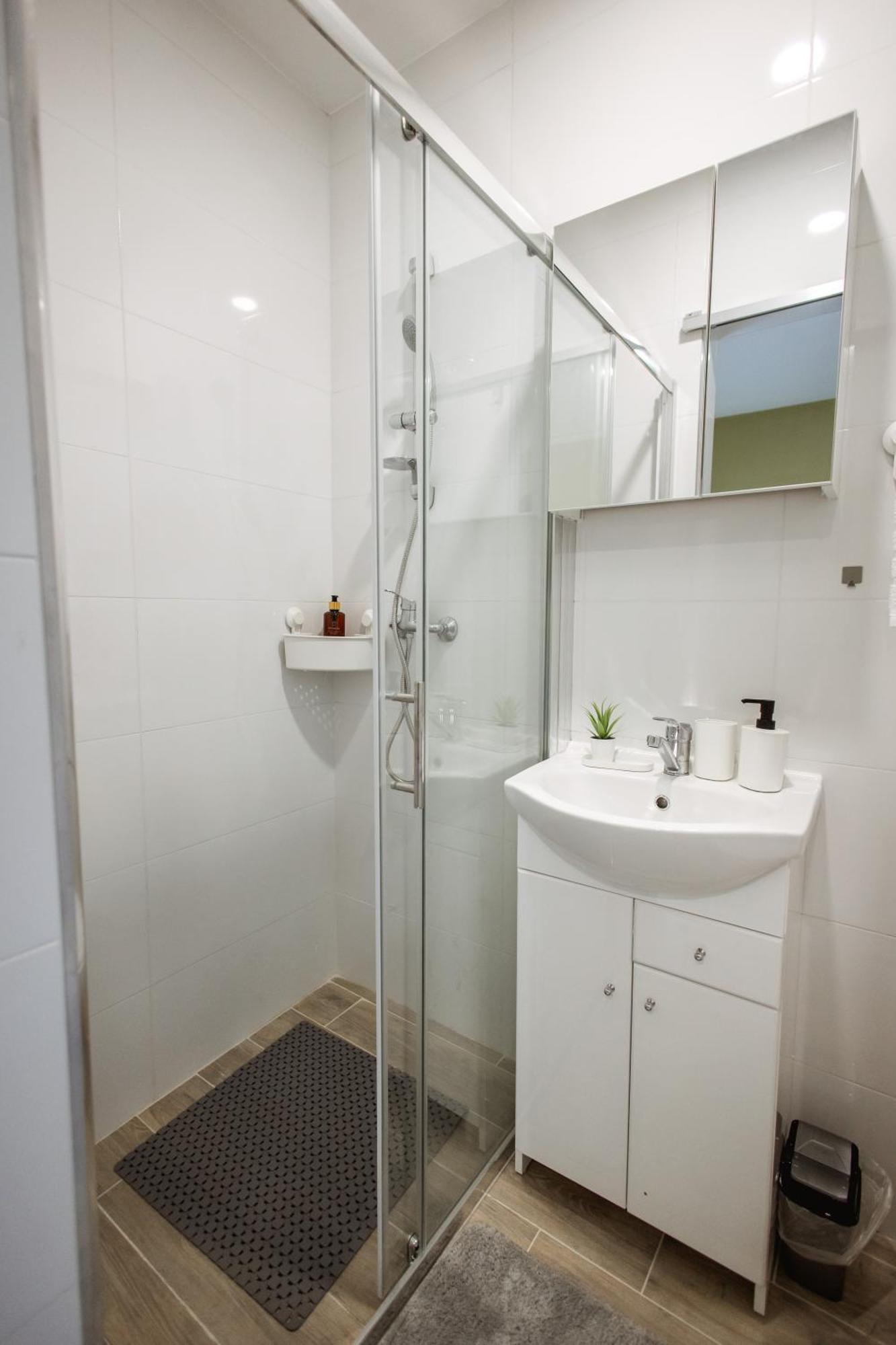 Cozy Studio Apartment In Osijek - Self Check In מראה חיצוני תמונה