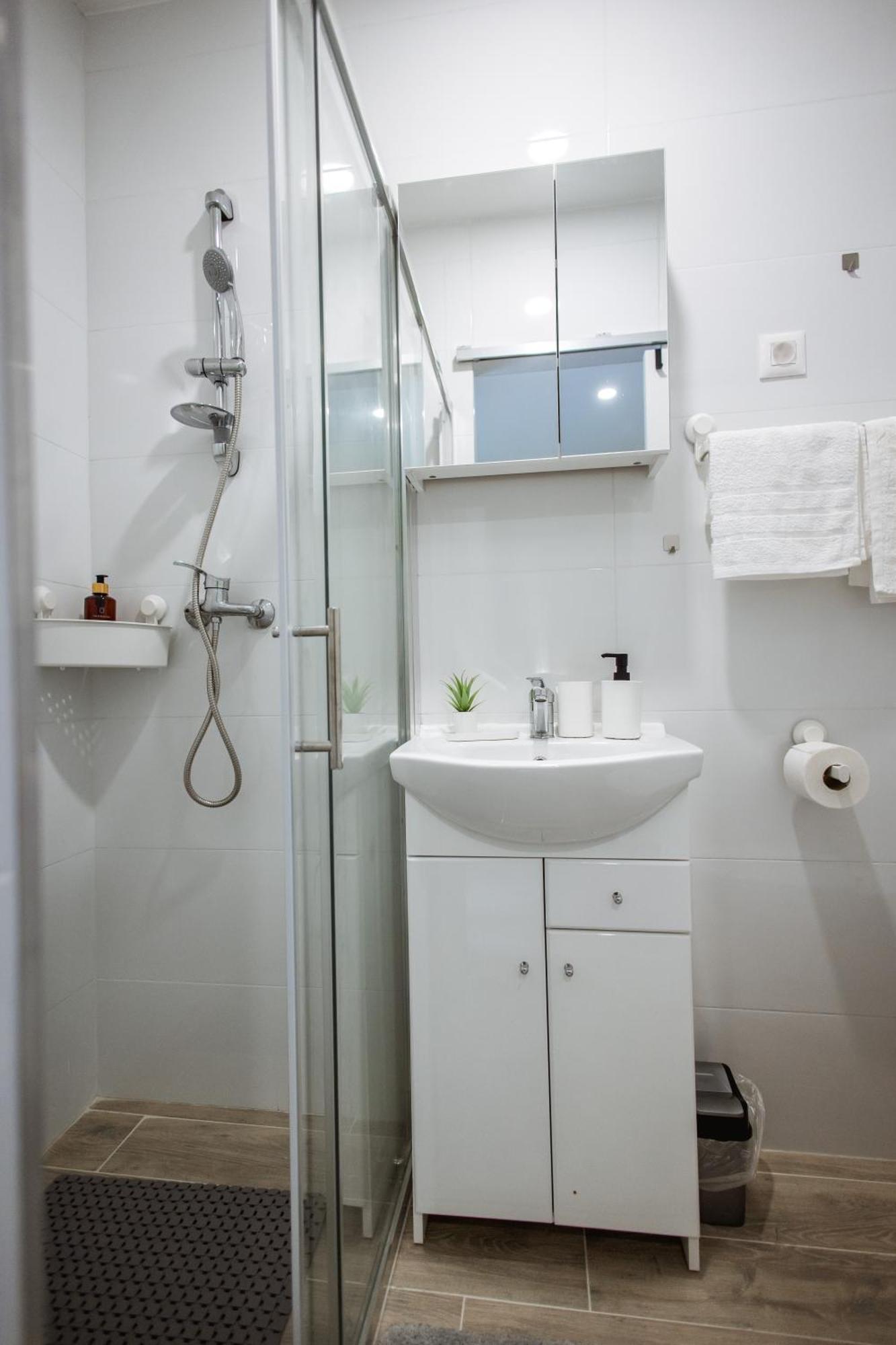 Cozy Studio Apartment In Osijek - Self Check In מראה חיצוני תמונה