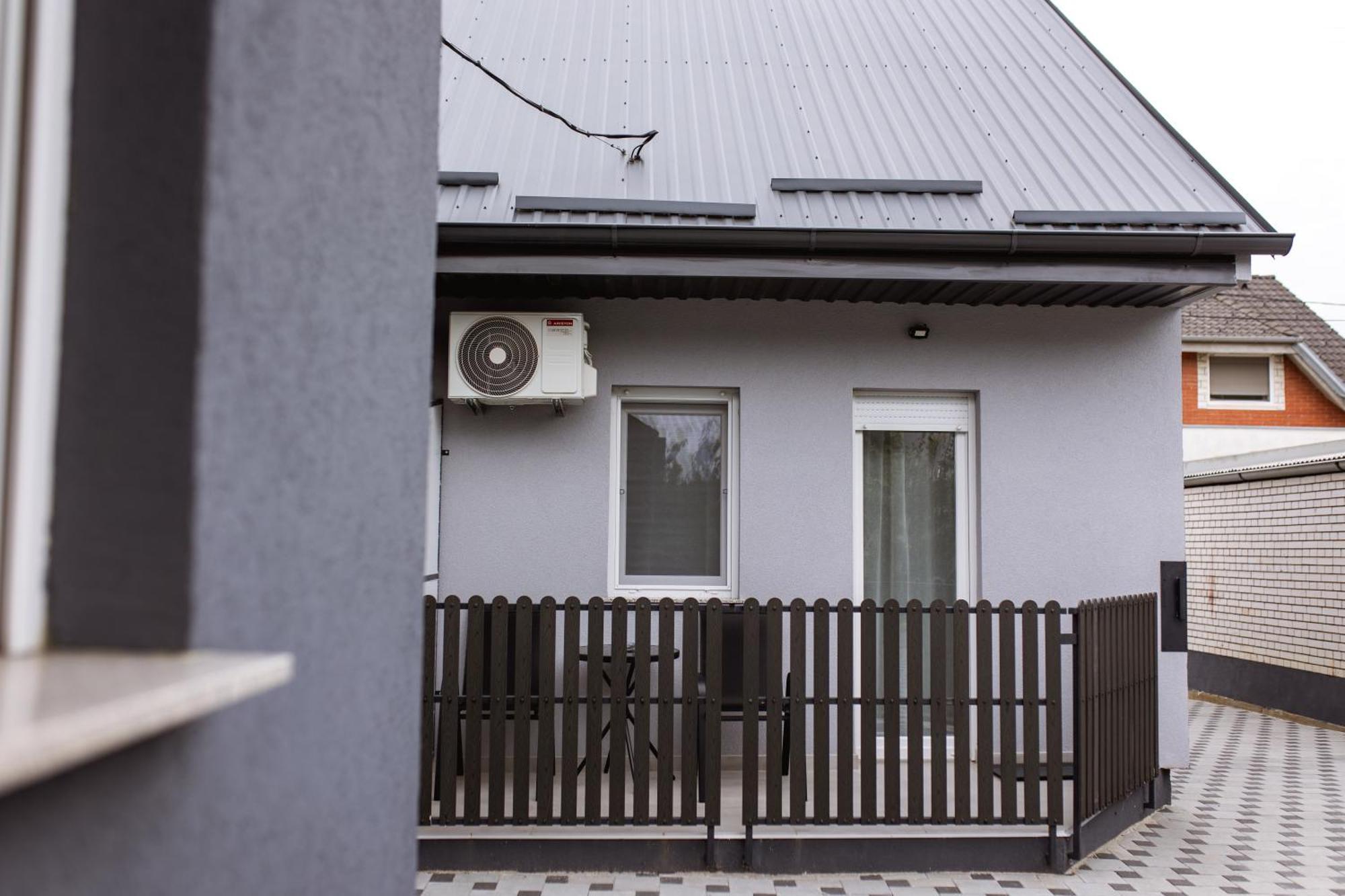 Cozy Studio Apartment In Osijek - Self Check In מראה חיצוני תמונה
